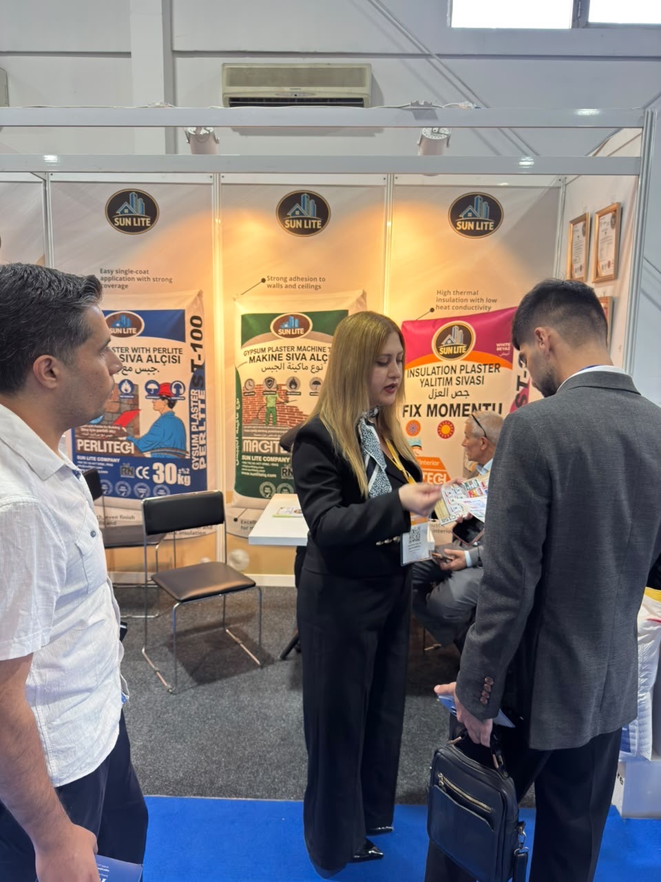Product consultation with visitors